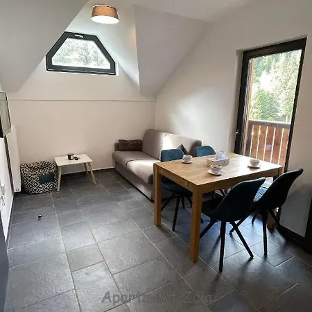 Apartma Zala, Golte شقة موزيريي